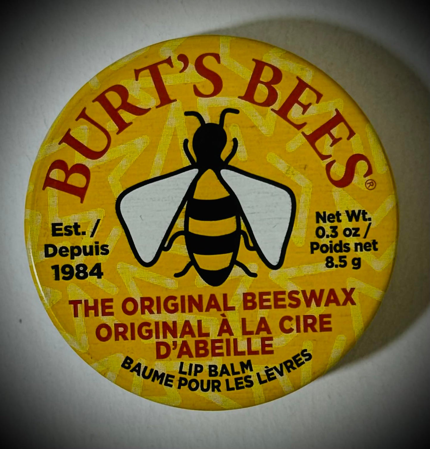 Burt's Bees Moisturizing Retro Lip Balm Tin with Vitamin E & Peppermint - The Original Beeswax Lip Balm - 8.5g / 0.3oz - Made in U.S.A. - It's like a minty chill pill for dry lips