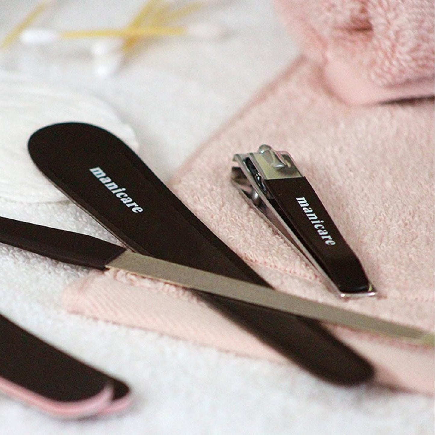 Manicare Sapphire Nail File, Long Double Sided With Coarse and Fine Grit For Shaping and Styling Natural and Artificial Nails, Ideal For Tough Nails, Long Lasting, Perfect For at Home Manicures