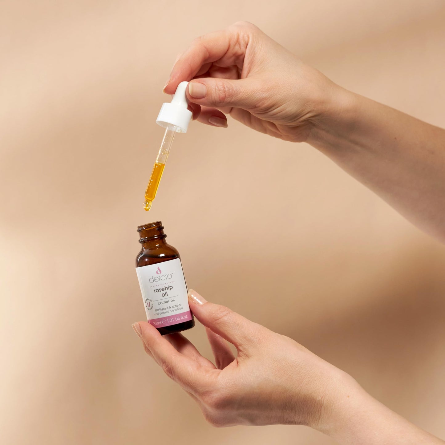 Derora Rosehip Oil | Nourishes Skin, Hair & Nails | 100% Pure & Natural | Cold Pressed & Unrefined | Antioxidant & Vitamin A, C & E Rich | All Skin Types | Vegan & Cruelty Free (30ml)