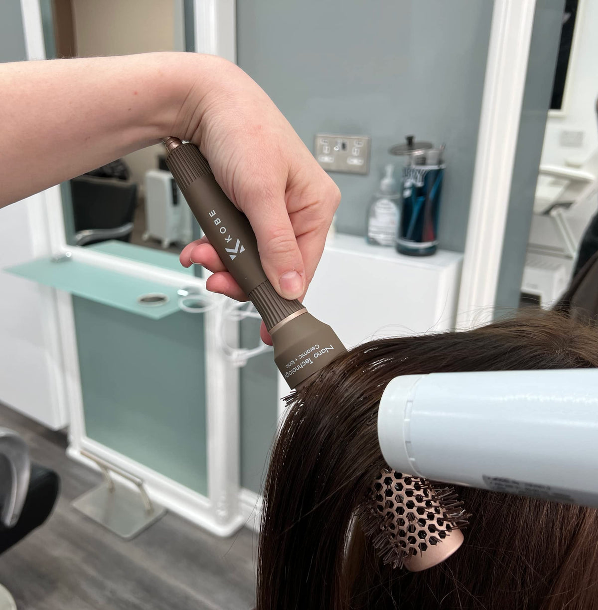 Kobe Professional Heat-Retaining Ceramic & Ionic Round Hair Brush for Blow Drying - With Nanotechnology - 42mm Barrel Brush - Blow Dry Hair Brush,Curling Brush