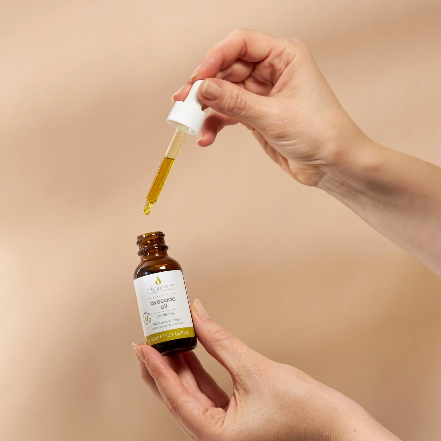 Derora Avocado Oil | Nourishes Skin, Hair & Nails | 100% Pure | Cold Pressed & Unrefined | Antioxidant & Vitamin A, B, D & E Rich | For All Skin Types | Vegan & Cruelty Free (30ml)