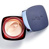 L'Oreal Paris L'Oréal Paris Revitalift Laser Deep Anti-Ageing Treatment SPF 25 with Hyaluronic Acid and Pro-Retinol + Revitalift Laser Anti-Wrinkle Firming Eye Cream with Vitamin C