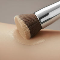 Lamora Foundation Brush Kabuki Flat Top - Perfect For Blending Liquid Make Up, Cream or Flawless Powder Cosmetics - Buffing, Stippling, Concealer - Premium Quality Synthetic Dense Bristles