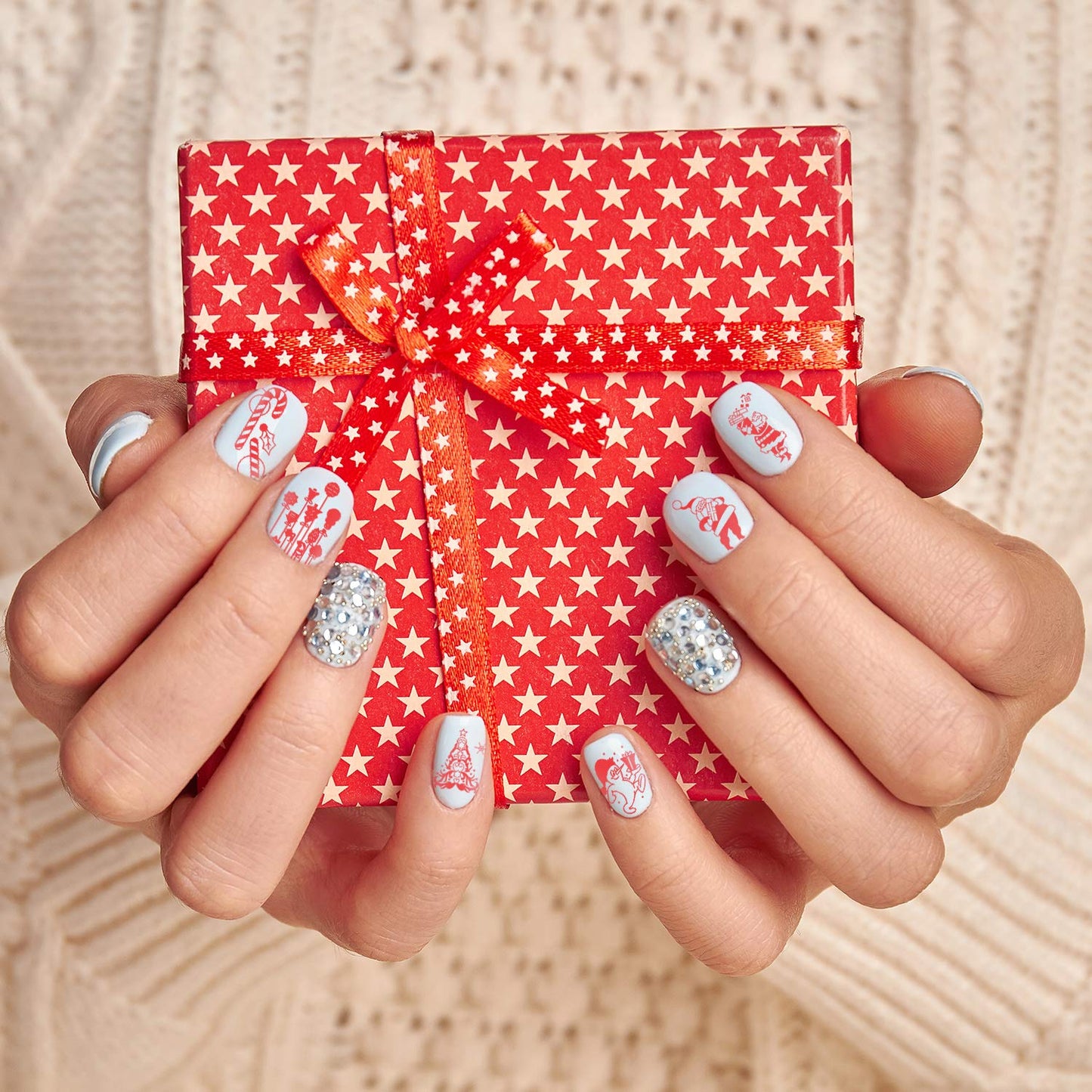 Whaline Christmas Nail Art Plates Santa Reindeer Snowflake Image Stamp Templates Stamping Kit - 6 Manicure Stencils Tool Set with 1 Polish Stamper and 1 Scraper by Salon Designs