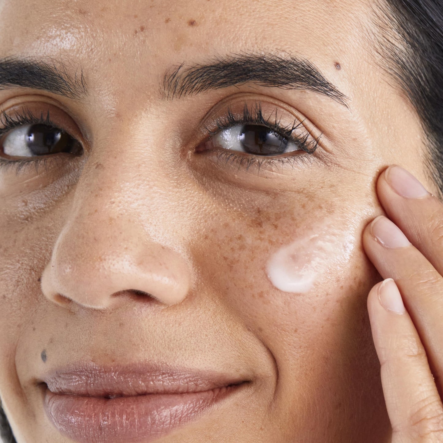 Pai Skincare London Fade Forward Marine Algae Dark Spot Serum, Hyperpigmentation Treatment & Skin Brightener, with Vitamin C, Hyaluronic Acid, 30ml