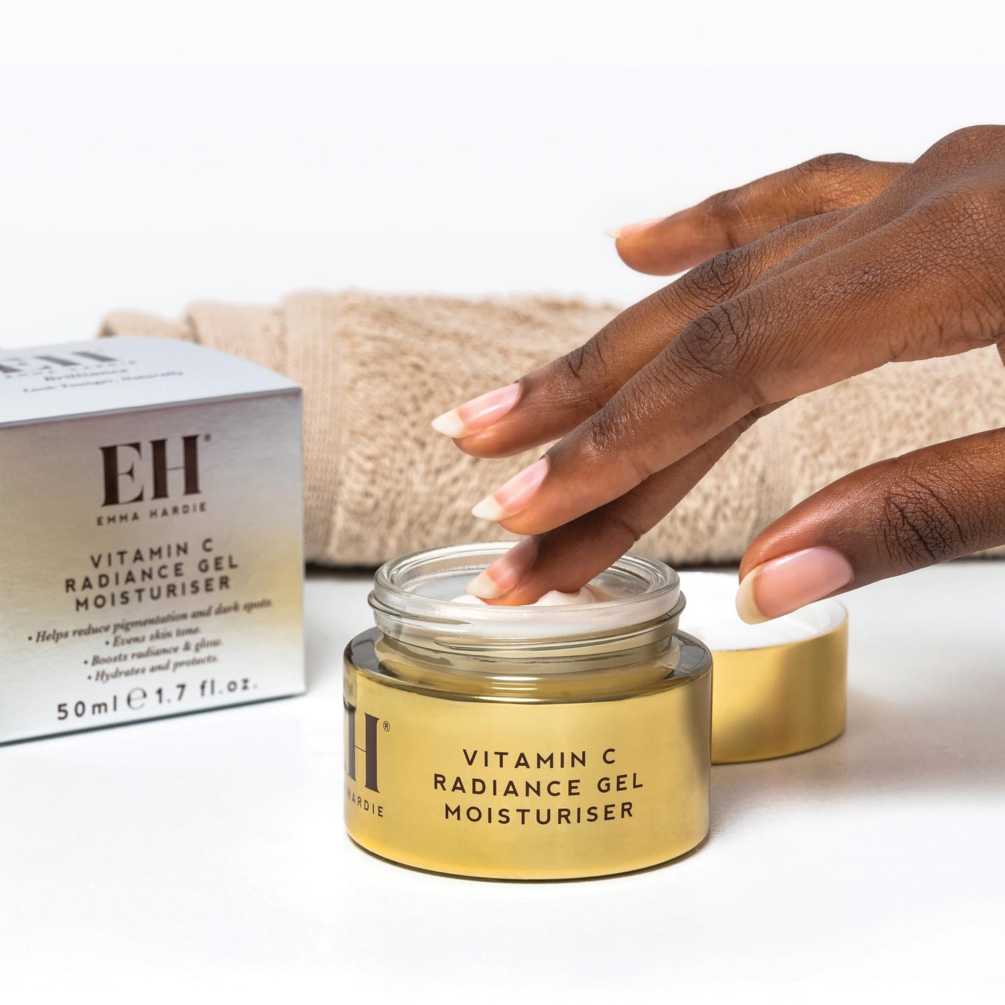 Emma Hardie 50ml Vitamin C Radiance Gel Moisturiser, Reduces Pigmentation and Increases Brightness, Helps to Even Out, Smooth & Plump Skin, Boosts Radiance & Glow, Vegan & Cruelty Free