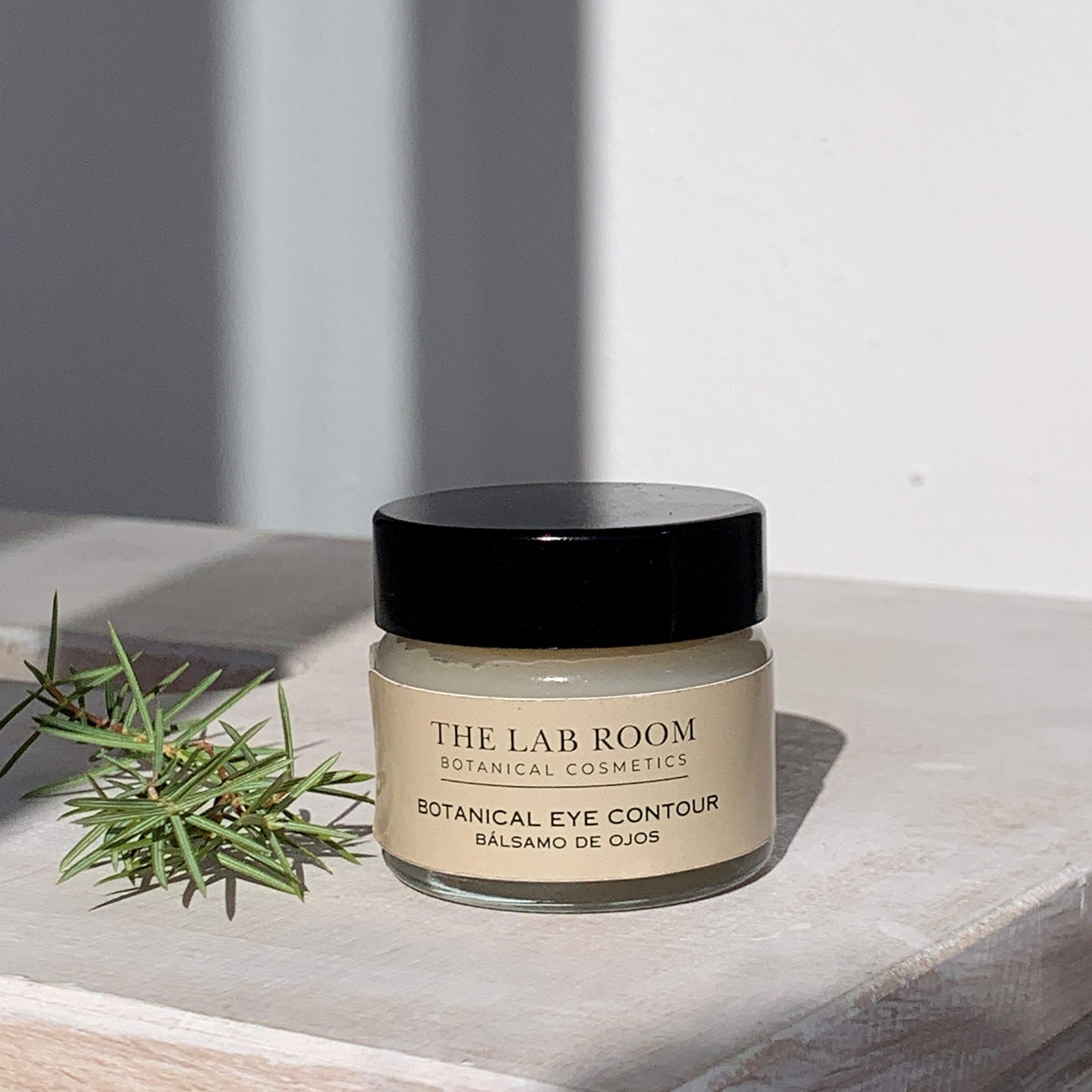 The Lab Room Botanical Eye Contour 15ml Jar, Anti-Wrinkle Cream for Under Eye Bags and Dark Circles, Regenerates and Hydrates the Delicate Eye Area