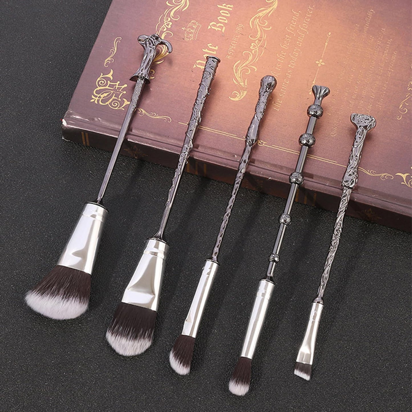 Boyigog 10Pcs Wizard Makeup Brushes Set,3D Silver Handle Metal Wand with Theme Bag,Anime Cosmetic Brushes for Powder Eyeshadow Lips Eyeliner,Portable Makeup Brush Set Gift for Girl Women (Silver)