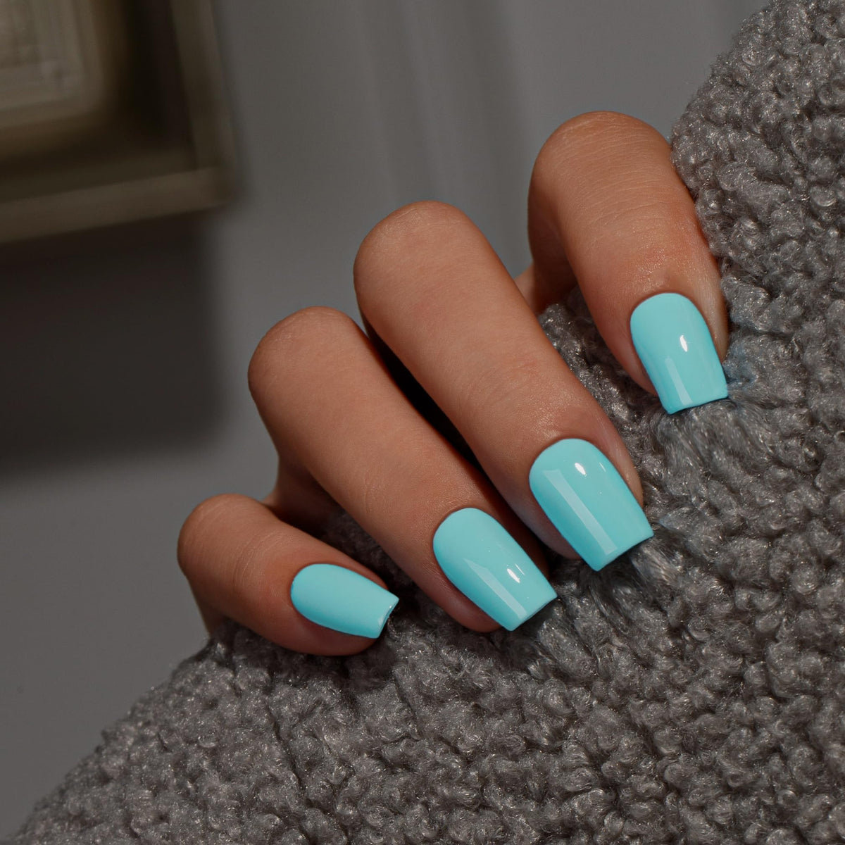 KQueenest Teal Blue Press on Nails Short Medium Square, Short False Nails, Glossy Turquoise Blue Fake Nails Press ons, Natural Fit, Coffin Reusable Gel Stick on Nail for Women 28 Pcs