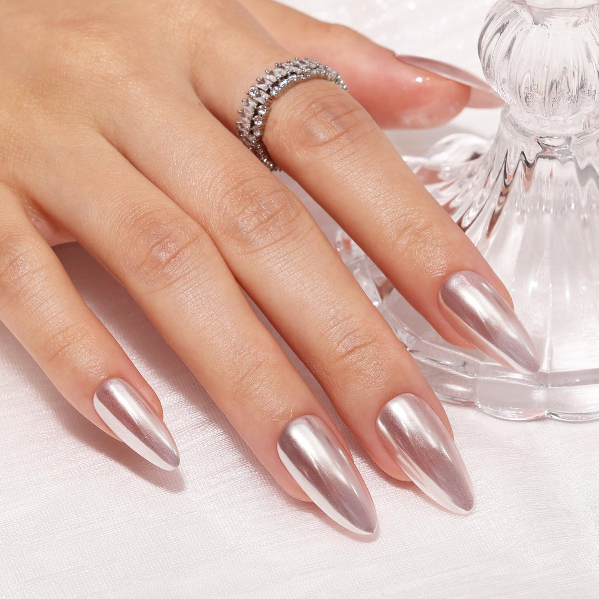 BLUESKY Bluesky Moonshine Nail Powder - Super White 5g - Pearlescent Chrome Powder, Glazed Donut Effect, Iridescent Powder for Nails