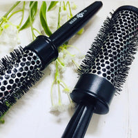Head Jog Heat Retainer Brush. Black & Silver Styling Round Hairbrush With Metal Barrel For Fast Drying. Round Vent Brush Comb For Styling, Blow Drying, Straightening & Curling. (4 Brush Set)