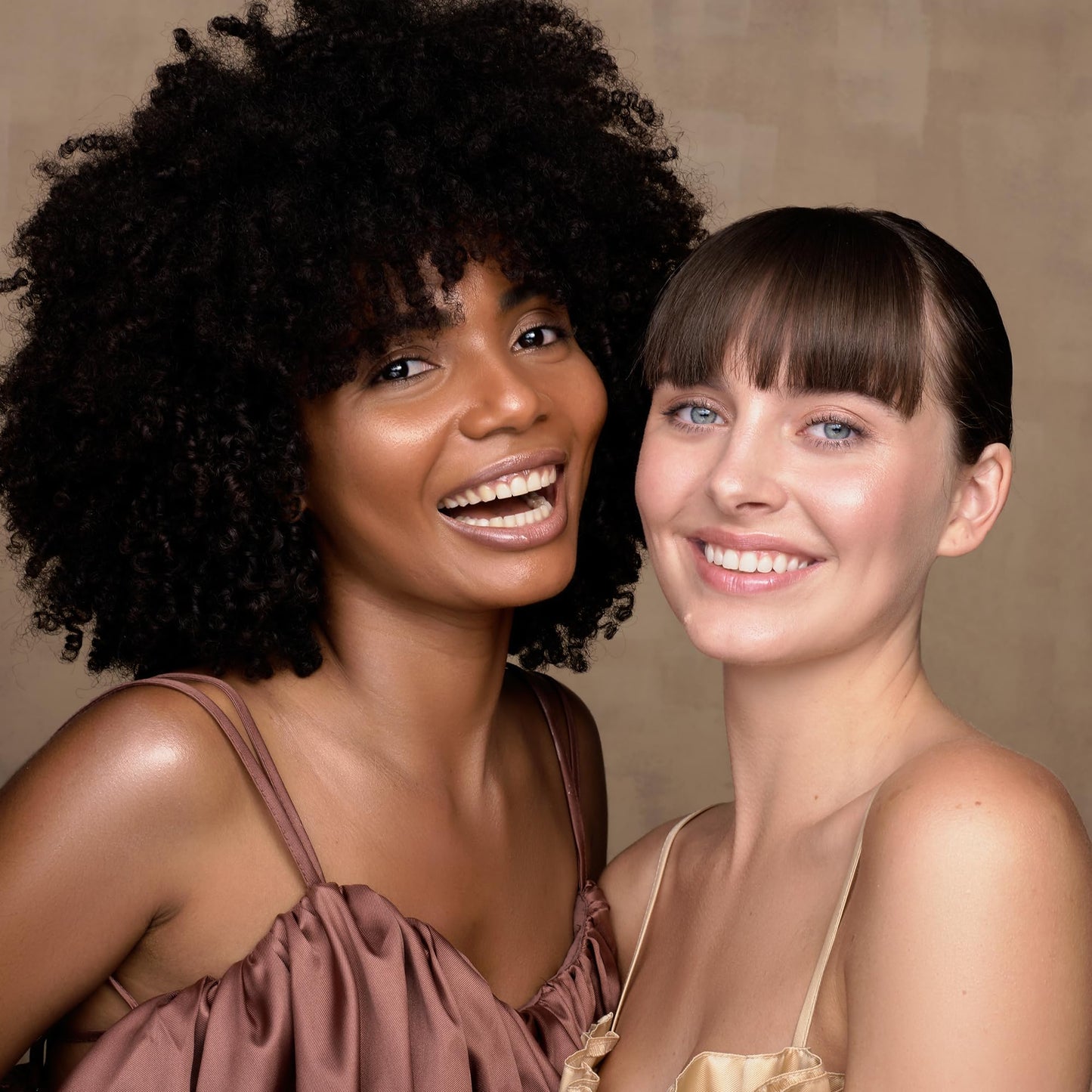 LUNA BY LISA JORDAN LUNA Silk Foundation in RICH PLUS BROWN Shade - Contains Hyaluronic Acid, Vitamin C & A, Aloe Vera, and Shea Butter - Brightening Dewy Foundation Makeup - Hydrating Cream Foundation for Dry Skin