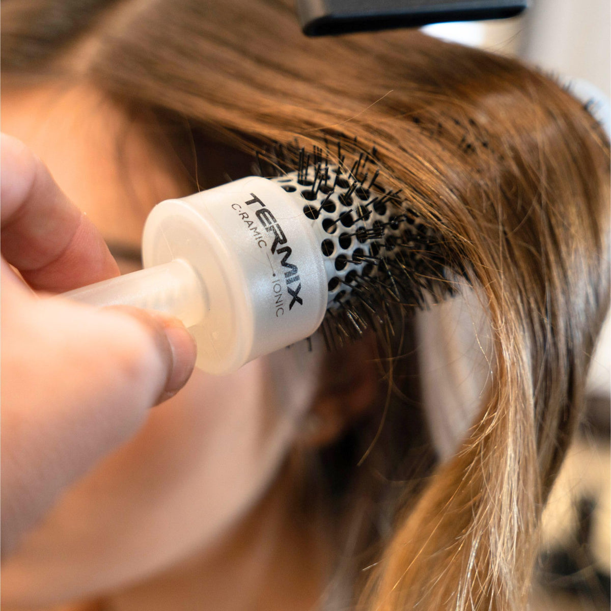 Termix Ionic Ceramic Hairbrush Ø 32 mm- Hairbrush that combines the latest ceramic and ionic technology preventing hair damage, B-4024