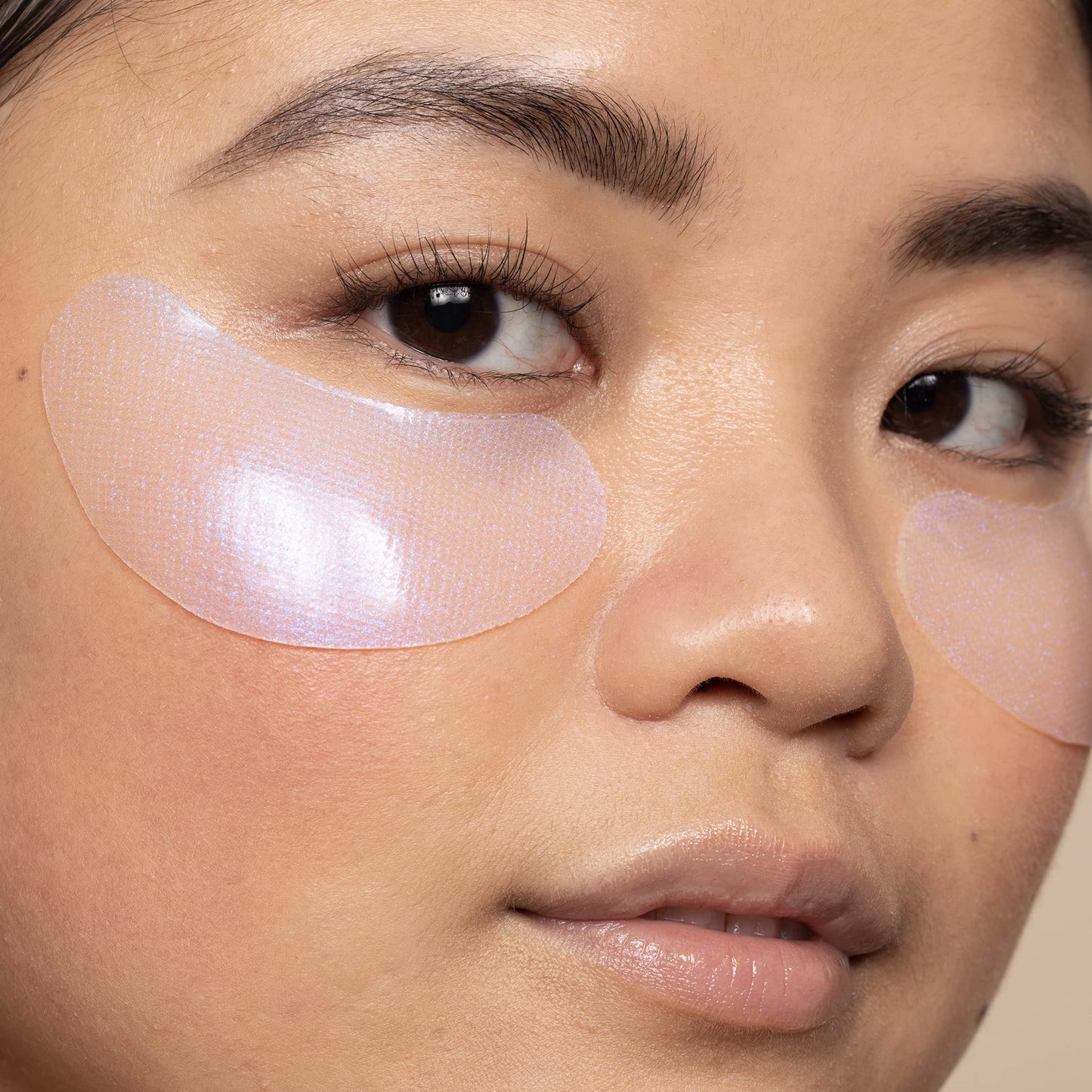 Oh K! Brightening and Cooling Eye Mask for Puffy Eyes, Packed with Hyaluronic Acid and Vitamin C, Vegan and Cruelty Free, 15g