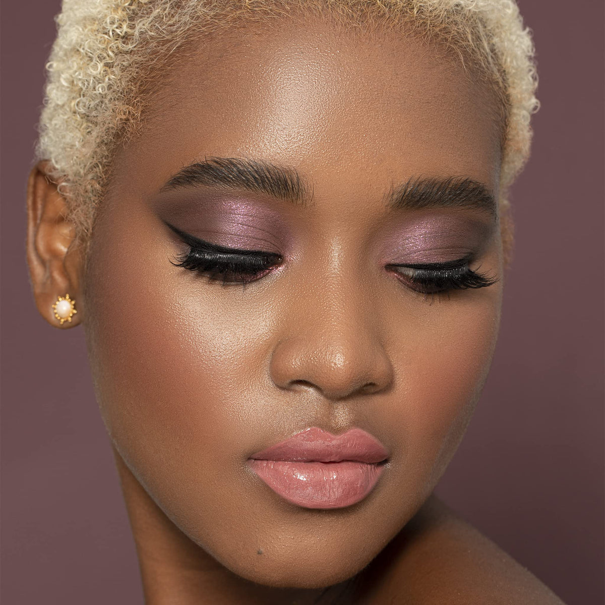 Sigma Beauty New Mod Eyeshadow Palette - Neutral Mauve Eyeshadow Shades - Warm Eyeshadow Shades in Matte, Shimmer and Metallic Finishes - Highly Pigmented Vegan Eye Makeup Palette - Clean Beauty
