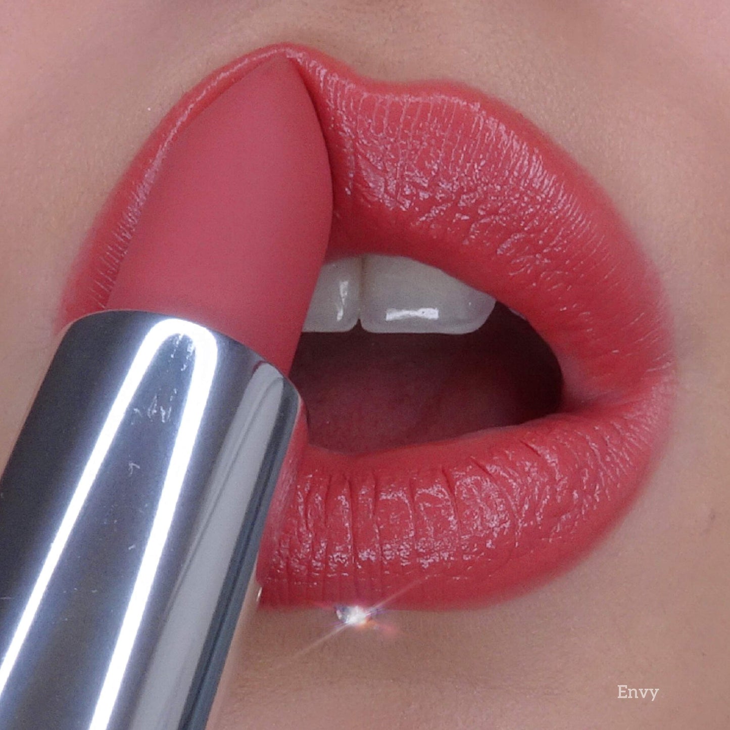 bellapierre Mineral Lipstick | Richly Pigmented 100% Natural Formula | Non-Toxic & Paraben Free | Long Lasting Color – Envy