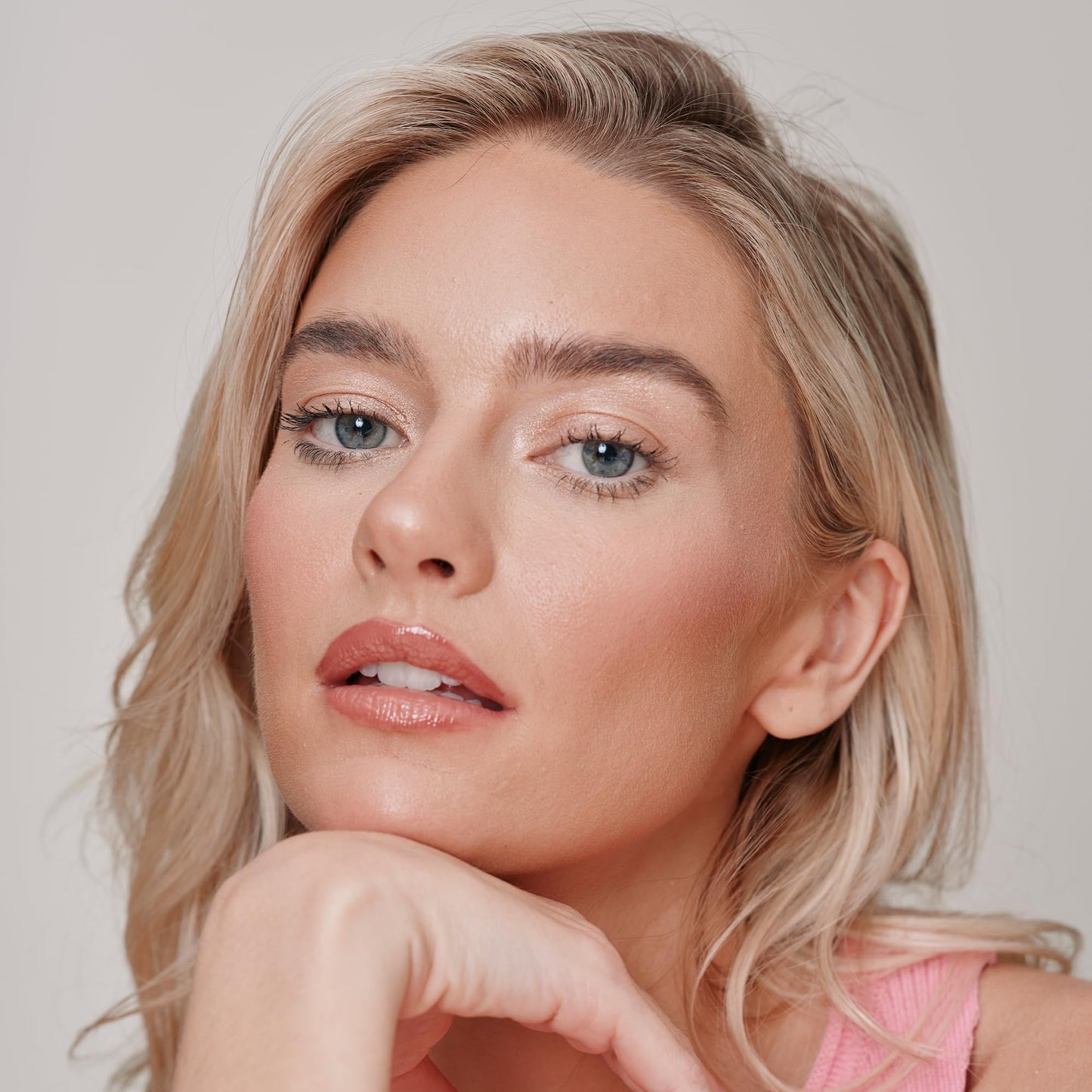 WUNDERBROW Light-Sculptor Highlight Duo Pencil, Dual Ended Matte & Shimmer (Medium/Deep)