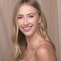 LUNA BY LISA JORDAN LUNA Matte Foundation in TAN Shade - Contains Vitamin E and SPF15 - Oil-Free Face Foundations with Golden Undertone - Suitable for Oily and Sensitive Skin