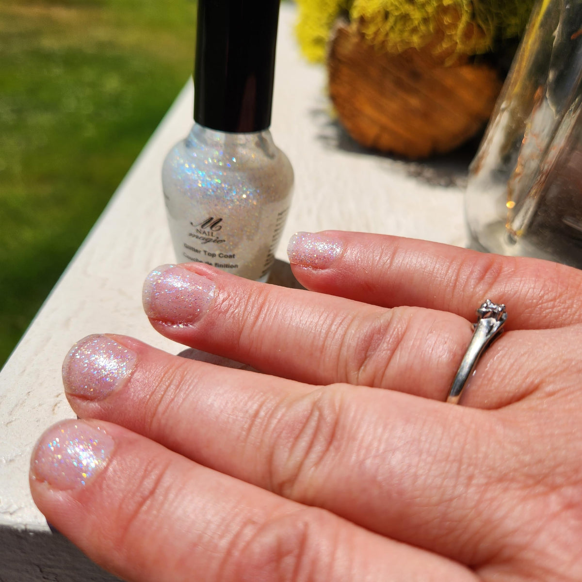 Nail Magic Glitter Top Coat, Vegan, Cruelty Free, 7 Free Formula, Quickly Dries and adds protection to the nail colour, Salon Quality shine & sparkle 0.50 fl oz