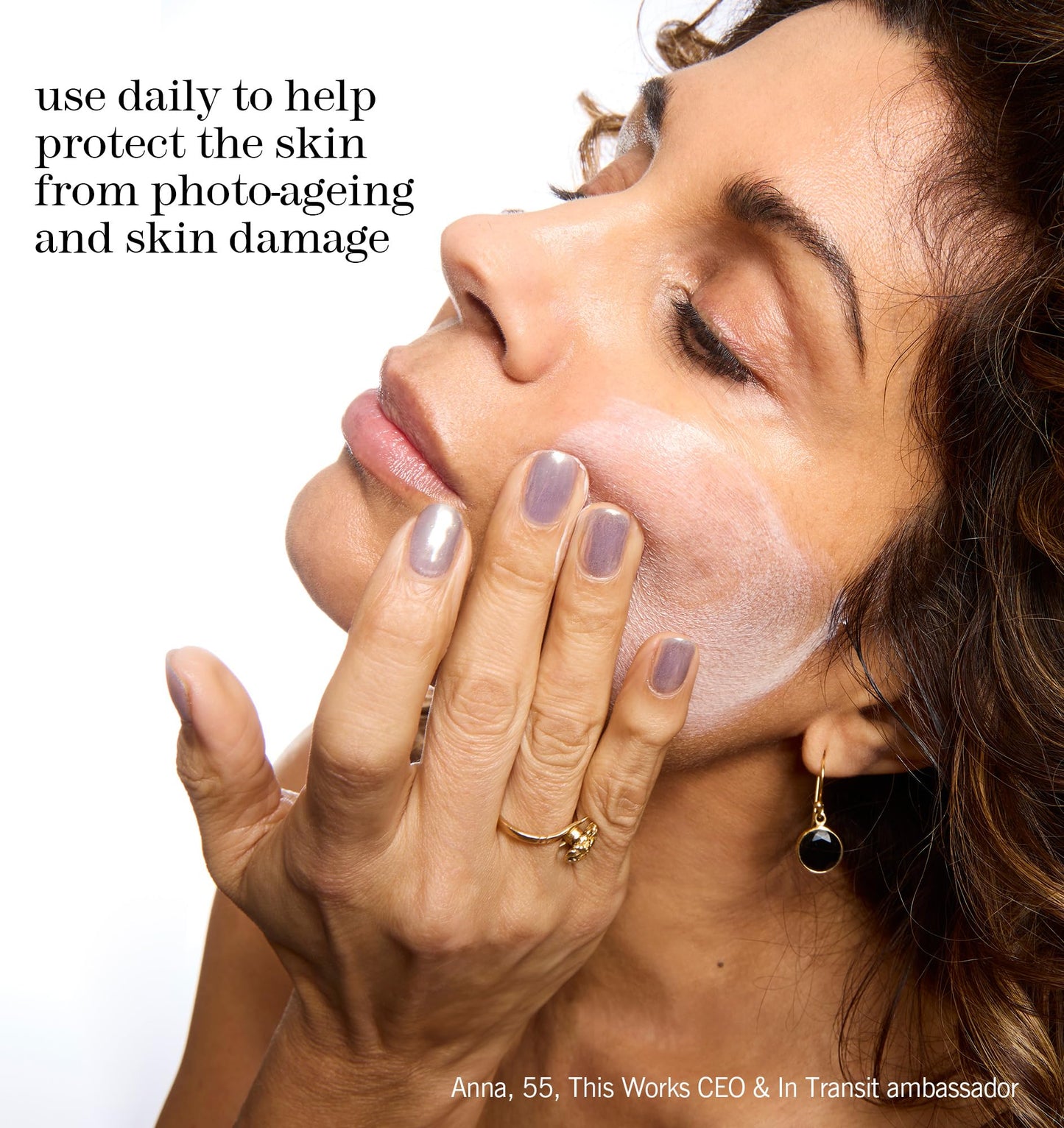 This Works - In Transit Skin Defence SPF50+ Face Moisturiser (40ml) with Hyaluronic Acid, Vitamin E and Antioxidants - Anti-Aging Daily Face Sunscreen Lotion for Broad-Spectrum UVA/UVB Protection