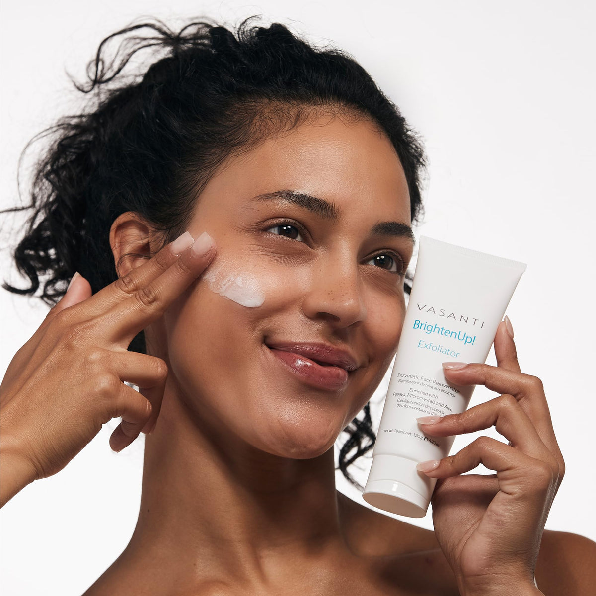 VASANTI Vasanti Brighten Up! Enzymatic Face Rejuvenator – Brightens, Exfoliates & Cleanses for Soft, Smooth & Radiant Skin – Enriched with Papaya, Professional Microcrystals & Aloe (0.7 oz)