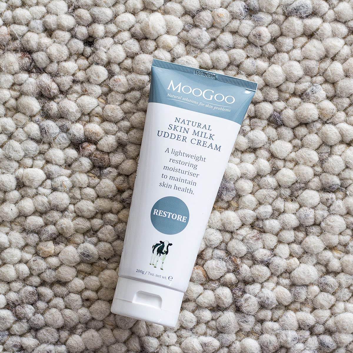 MooGoo Natural Skin Milk Udder Cream 200g - Non-Comedogenic, Lightweight & Calming Lotion for Face, Hands & Body. For Women & Men with Sensitive, Itchy or Damaged Skin.