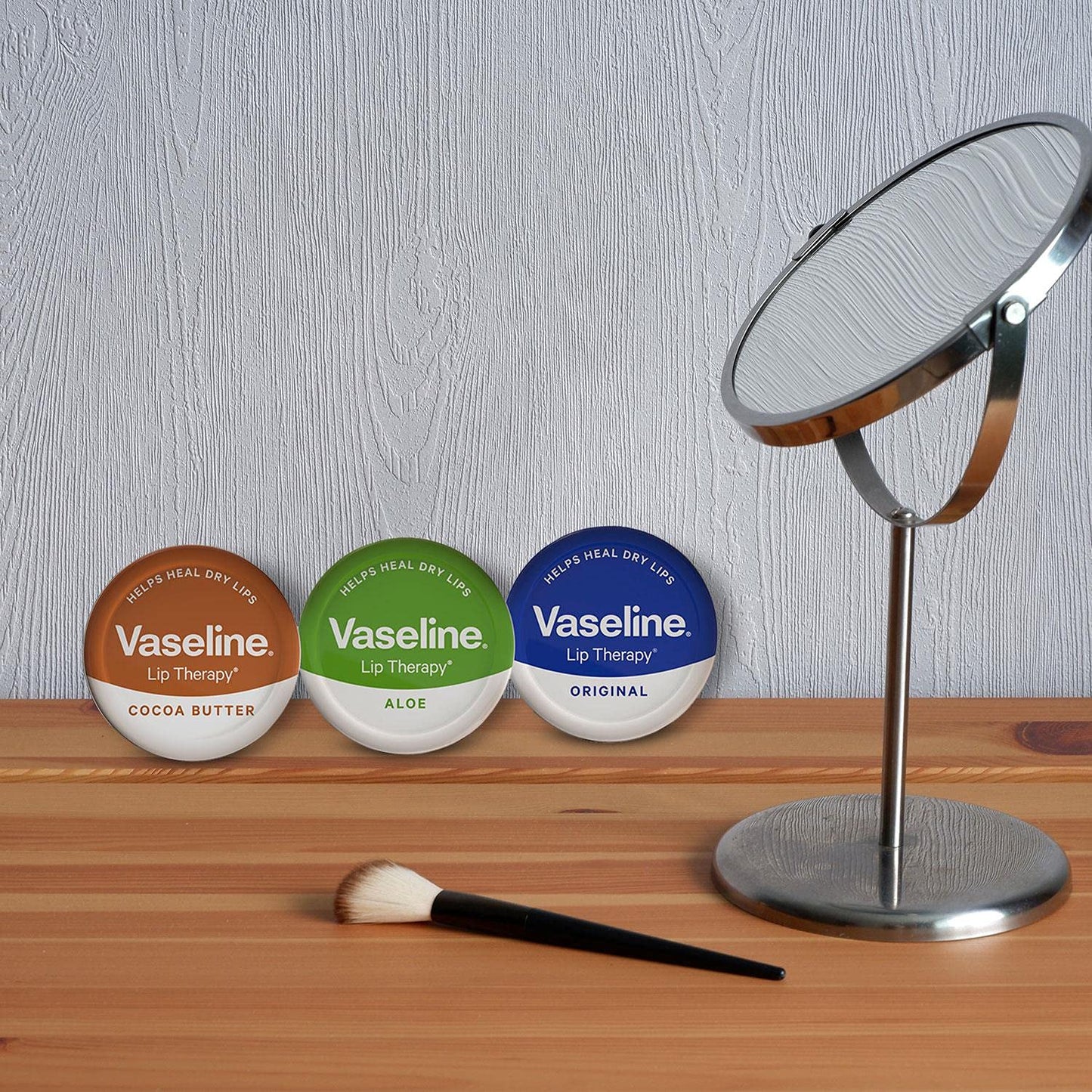 Vaseline Smooth and Shine Lip Therapy Tin Gift Set