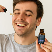 The Ilex Wood - Frankincense and Bergamot Facial Serum - 100% Natural handmade, Vegan, Moisturising for both Men & Women, Cruelty Free, Anti Ageing, Wrinkle and Line Reducing Ingredients. 20ml