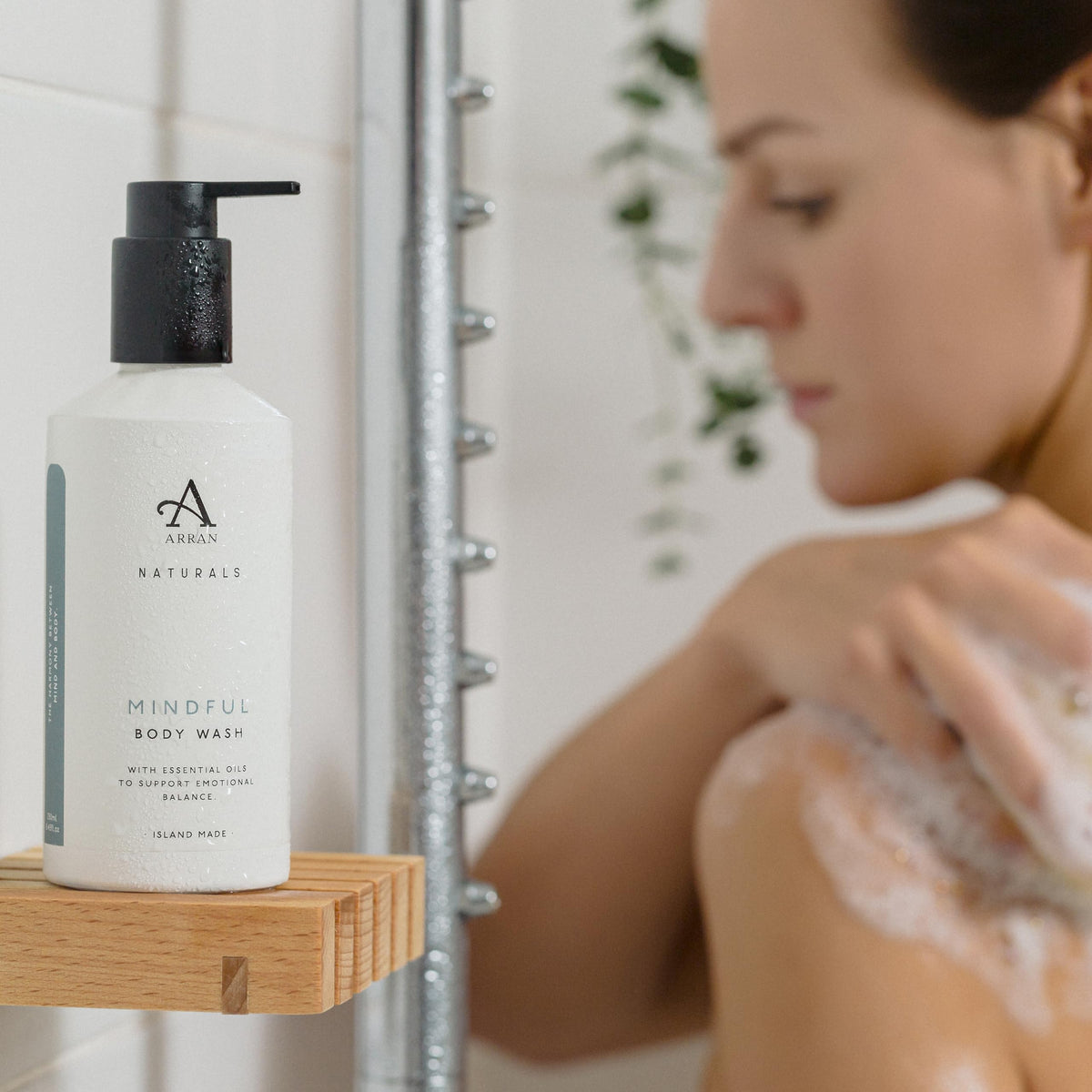 Arran Sense of Scotland Naturals Renew Ylang & Cedarwood Hand & Body Lotion (250ml) Fast Absorbing Non Greasy Vegan Cruelty Free