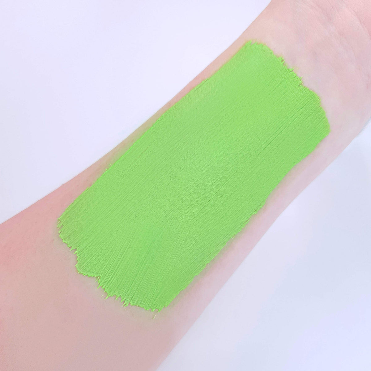 Moon Creations Pro Face & Body Makeup | Light Green | 36g | Professional Colour Paint Cake Pots for Face Painting | Face Paint For Kids, Adults, Fancy Dress, Festivals, Halloween