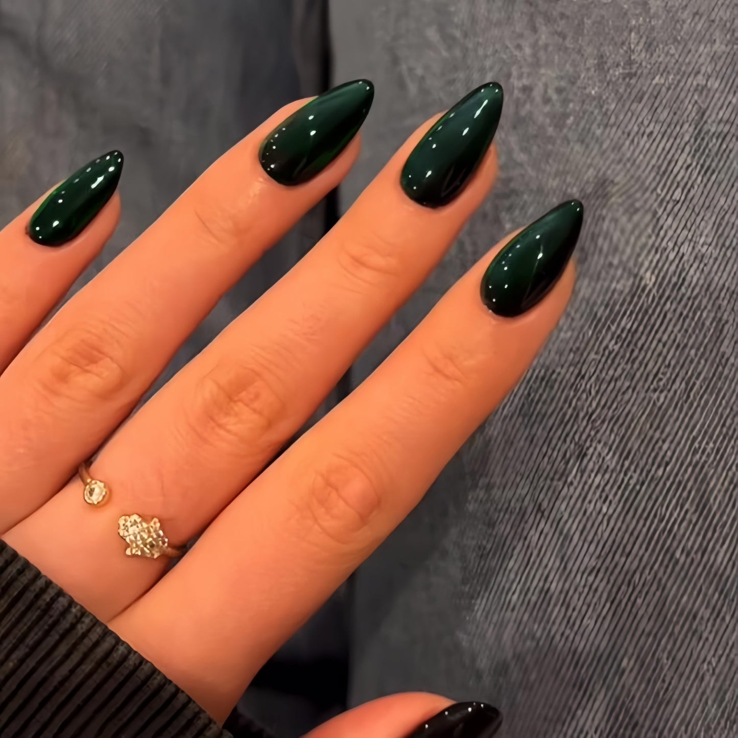 Emerald Green Cat Eye False Nails, SXVME Glitter Black Press on Nails Medium Almond, Sparkly Shiny Fake Nails with Design,Natural Fit, Cute Bling Stick on Nails for Women Christmas Holiday, 30 Pcs