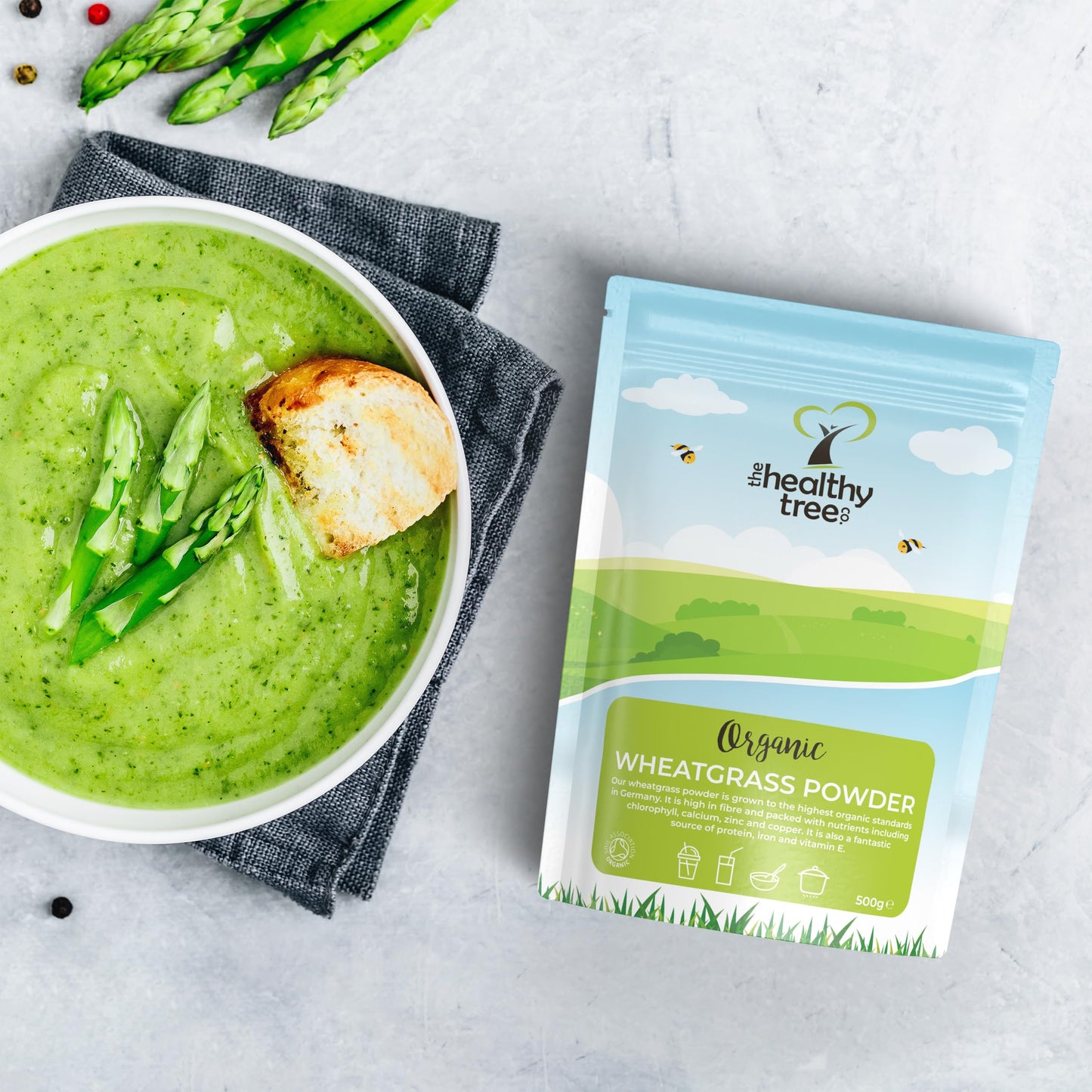 Organic Wheatgrass Powder by TheHealthyTree Company - High in Fibre, Vitamin E, Potassium and Iron - Pure Vegan Wheat Grass from Germany, Perfect in Green Juices (500g)