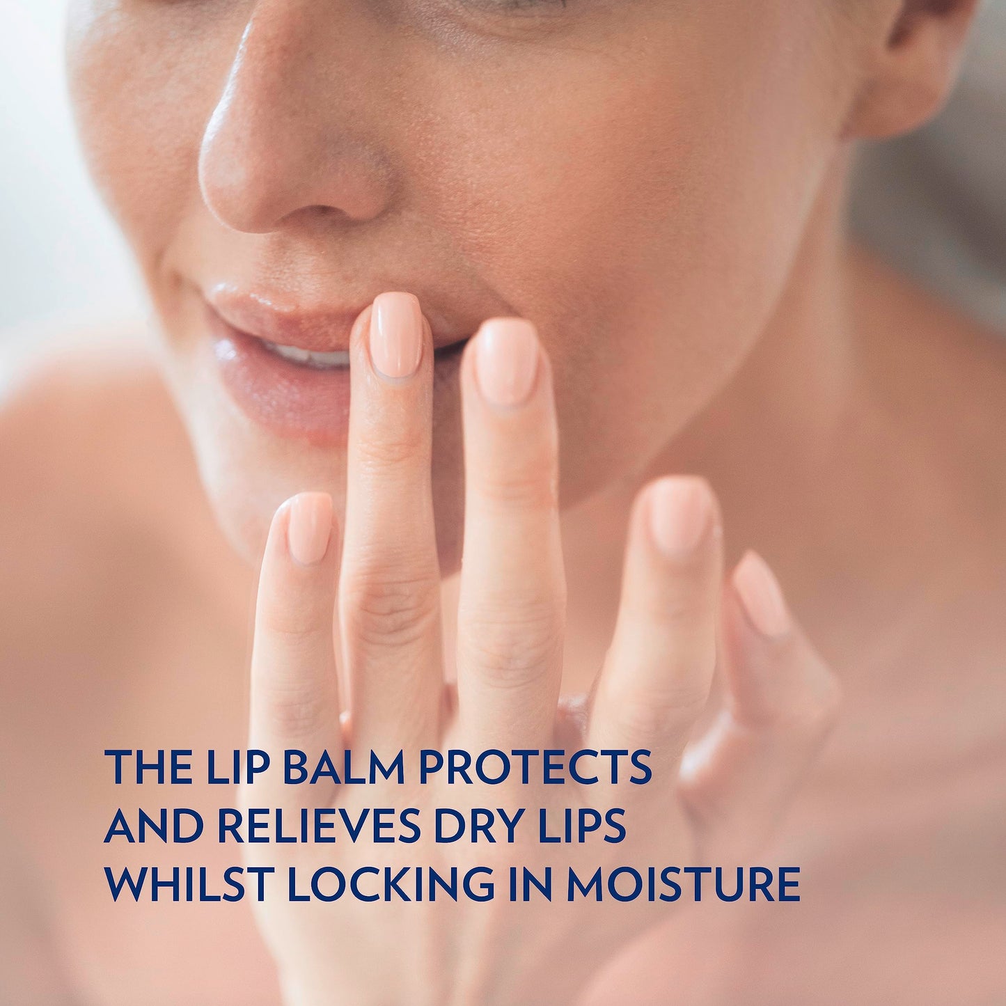 Vaseline On-The-Go Beauty Bag Gift Set with 2 anti-bac hand creams and a lip balm for moisturised lips and hands 3 piece