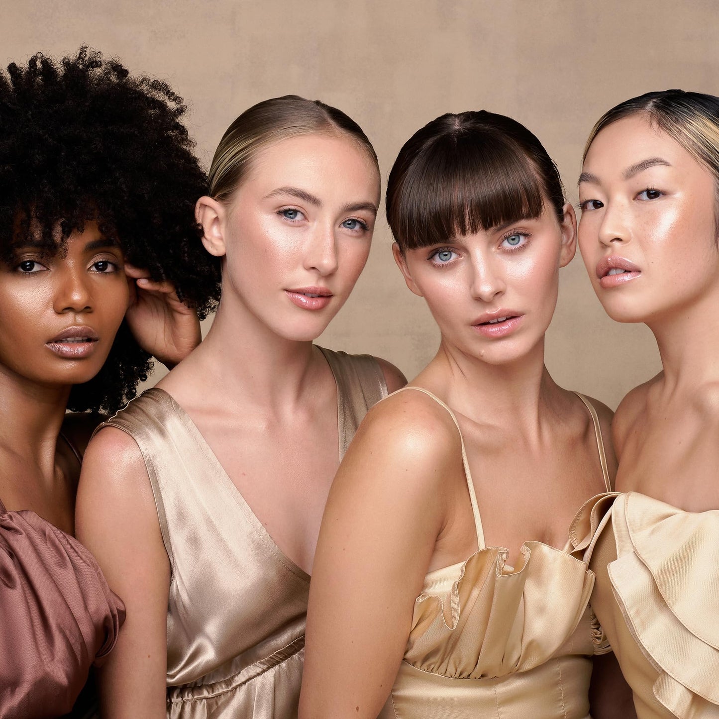 LUNA BY LISA JORDAN LUNA Silk Foundation in WARM TAN Shade - Contains Hyaluronic Acid, Vitamin C & A, Aloe Vera, and Shea Butter - Brightening Dewy Foundation Makeup - Hydrating Cream Foundation for Dry Skin