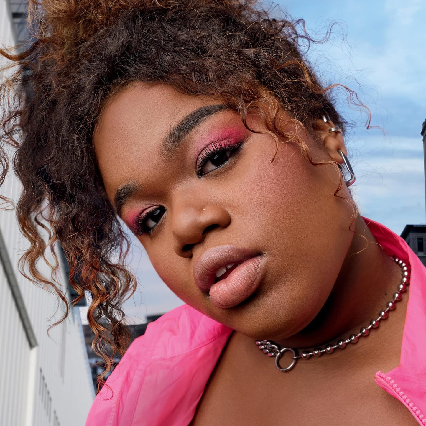 Maybelline Powder Foundation, Long-lasting 24H Wear, Medium to Full Coverage, Transfer, Water & Sweat Resistant, SuperStay 24H Hybrid Powder Foundation, 06