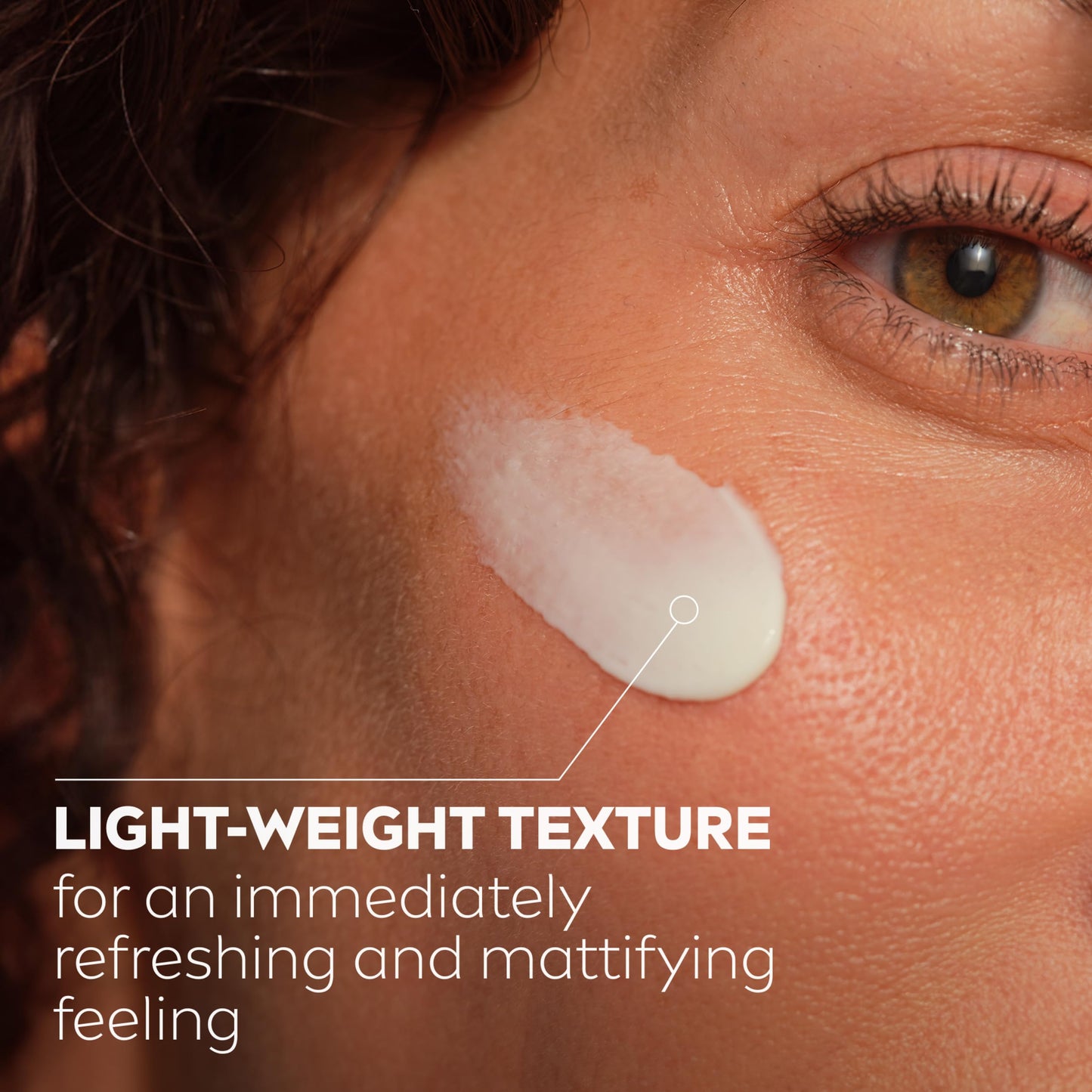 NIVEA Q10 Anti-Wrinkle Pore Minimising Extra Light Day Cream SPF15 (50ml), Anti-Wrinkle Moisturiser with Light Texture, Pore Minimising Cream with UVA/UVB Protection
