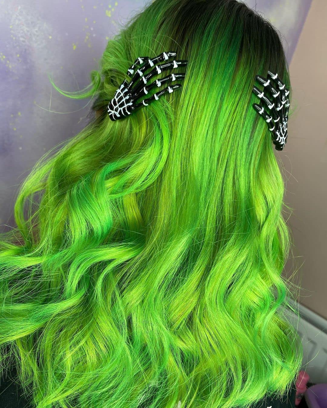 Crazy Color Vibrant Lime Twist Semi-Permanent Hair Dye. Highly Pigmented Lime Green Conditioning & Oil Nourishing Vegan Formula | No Bleach or Ammonia | 100ml