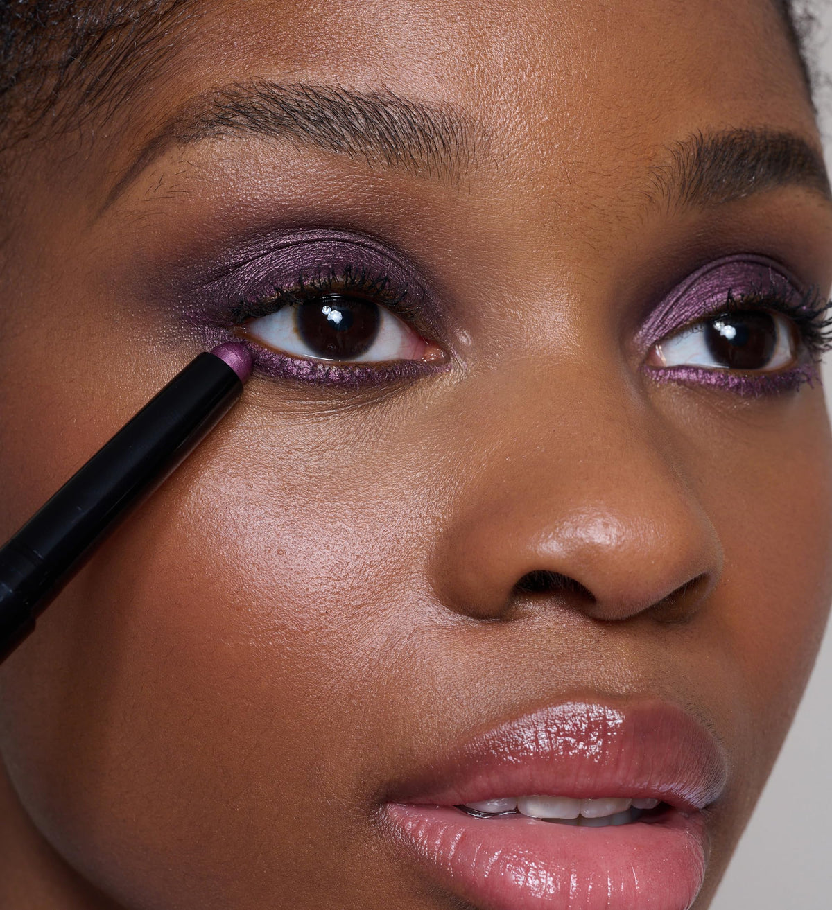 Mii Cosmetics Forever Eye Colour Crayon | Long-Lasting Cream Eyeshadow Stick | Highly Pigmented & Crease-Resistant | Multipurpose to Shape, Define, & Line Eyes | Metallic Deep Indigo | Indigo