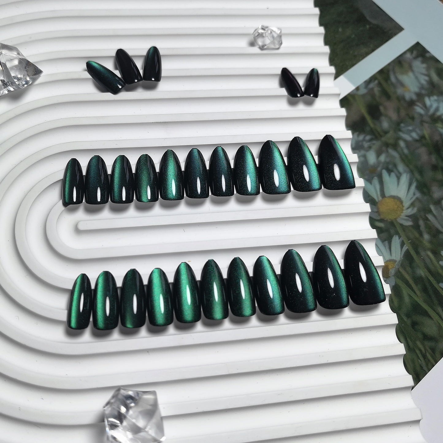 Emerald Green Cat Eye False Nails, SXVME Glitter Black Press on Nails Medium Almond, Sparkly Shiny Fake Nails with Design,Natural Fit, Cute Bling Stick on Nails for Women Christmas Holiday, 30 Pcs