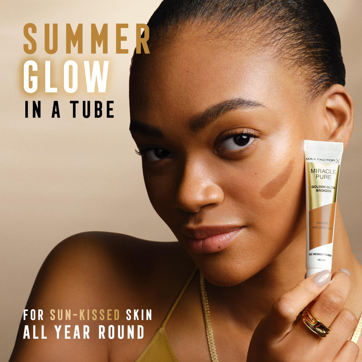 Max Factor Miracle Pure Golden Glow Liquid Bronzer 001 Light to Medium, Sun-Kissed Skin All Year Round, Infused with Hylauronic Acid & Squalene, Creamy Formula, Vegan