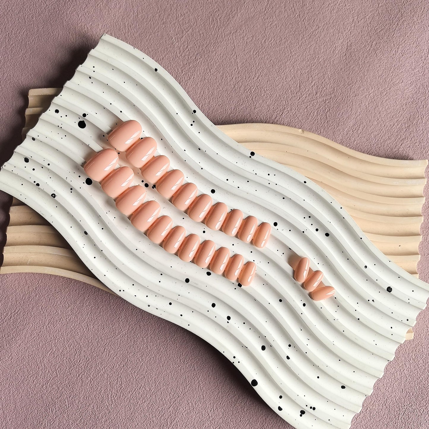 KQueenest Nude Pink Press on Nails Short Oval, Short False Nails with Glue, Opaque Solid Peach Pink Fake Nails Press ons, Reusable Soft Gel Stick on Nail for Women Finger Decoration, 24 Pcs