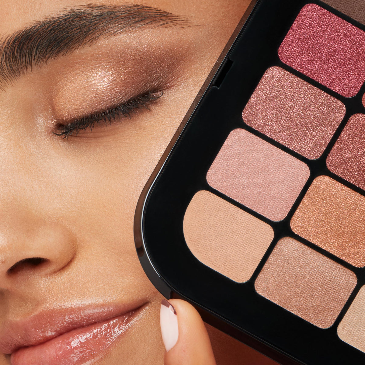 Kiko Milano KIKO Milano Master Eyeshadow Palette 02, Palette With 15 Matte And Metallic Eyeshadows