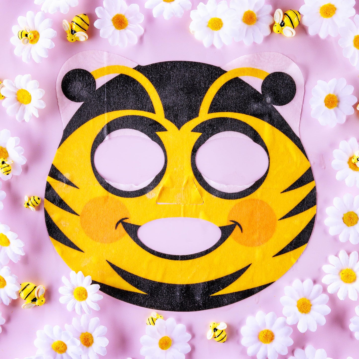 7th Heaven Bumble Bee Face Mask with Chamomile & Honey Fragrance - Hydrating & Brightening