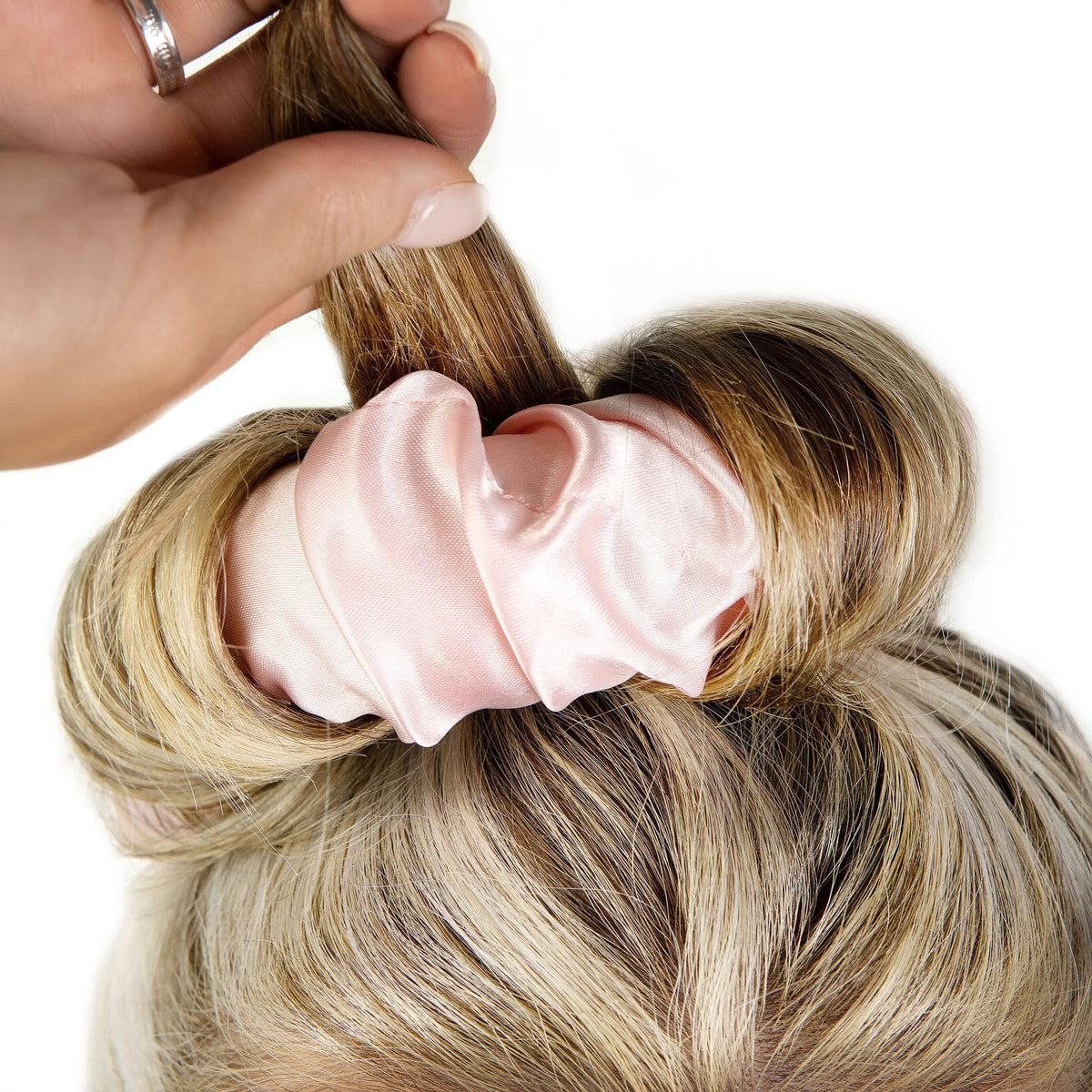 Invogue Brushworks Heatless Curling Scrunchie