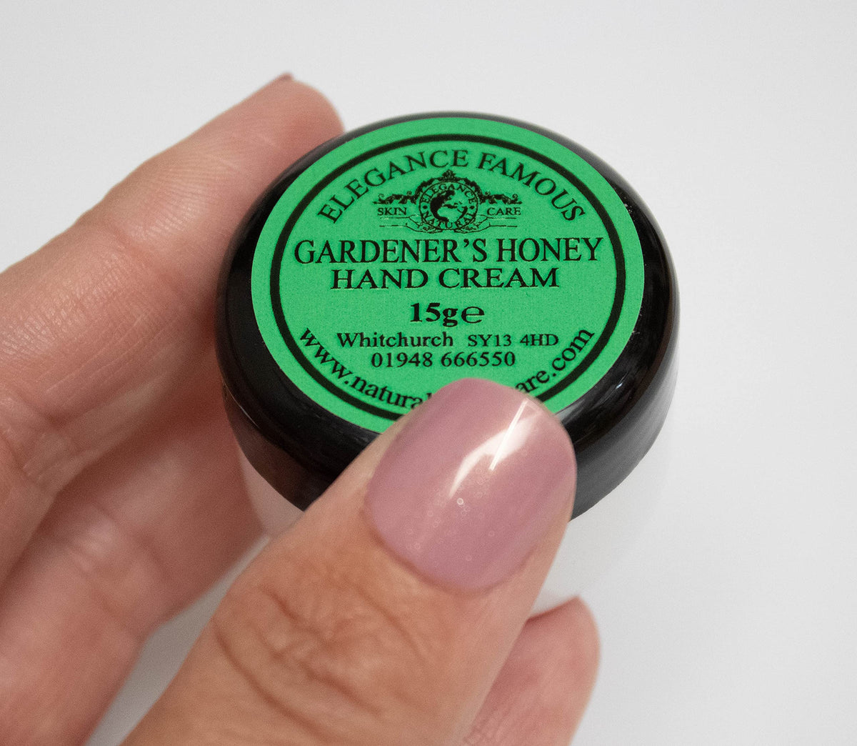 Famous Gardeners Honey Hand Cream 15g Recommended By BBC Gardeners World 2024 Elegance Natural Skin Care MULTI AWARD WINNING Handcream Dry Rough Working Hands Split Fingers Trial Pocket Handbag Size