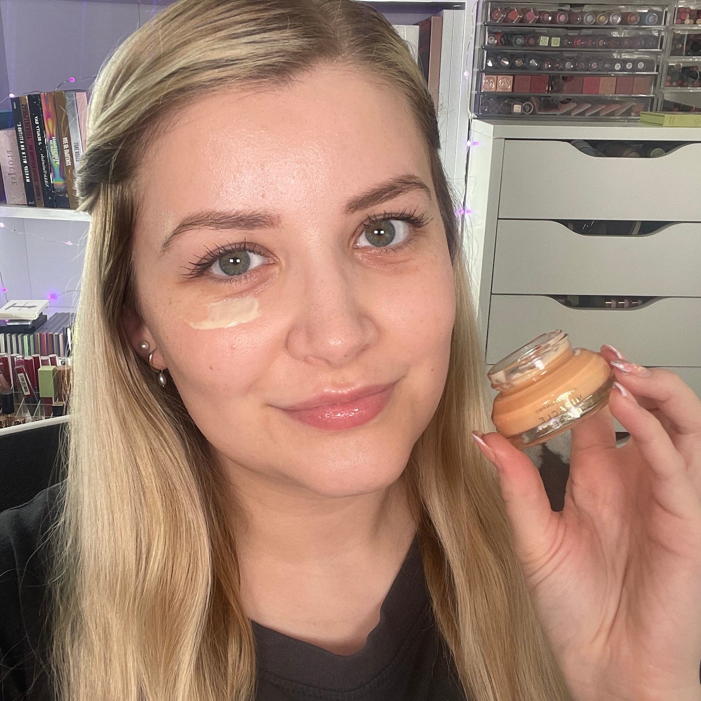 Revolution PRO Revolution Pro, Miracle Eye Cream, Hydrating & Beautifying Eye Cream, Reduces Dark Circles & Fine Lines, Contains Vitamin C, 15 ml