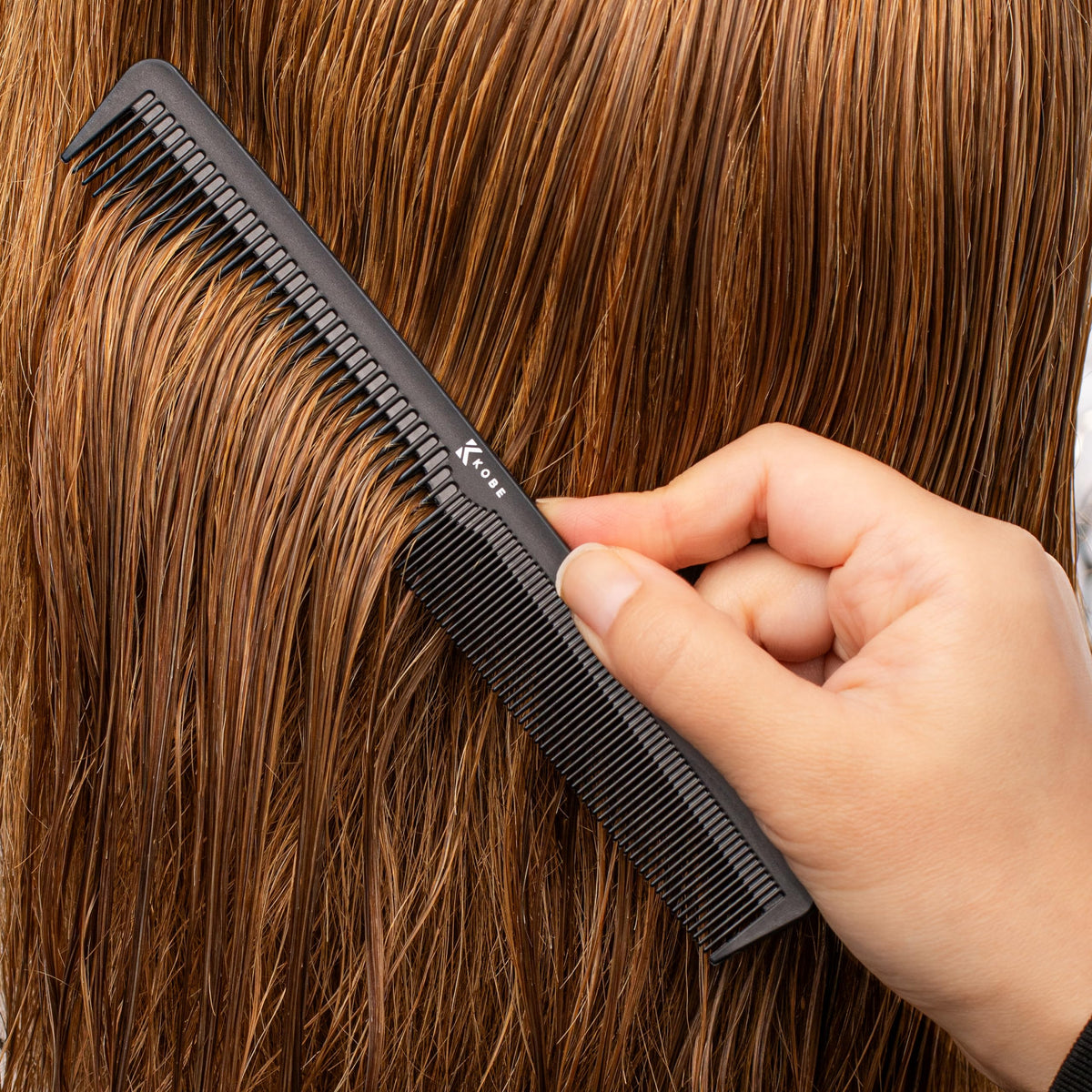 Kobe Professional Carbon Fibre Comb, Compact Carbon Comb, Coarse Fine 2 Teeth sizes, Shatter-Proof, Anti-Static, Barbers, Salon Hairdresser Hair Care Tools For Men And Women, Super strong 18cm
