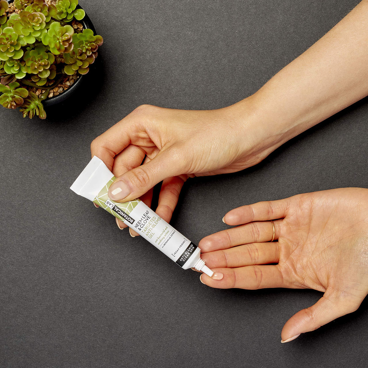 Botanical Lab Neem Leaf & Clove Blemish Treatment Gel 20ml - with witch hazel + salicylic acid